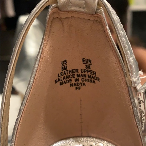 Sam Edelman stilettos - size 8 silver - Picture 9 of 12